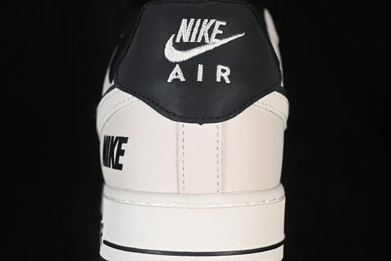 All categories Nk Air Force 1 Air Force series Nk Air Force 1 Low Air Force low-top Nike Air Force 1'07 Low small hook embroidery Air Force 1 low-top casual sneakers DF0188-139